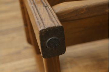 中古　IDC大塚家具　オランダ高級輸入家具　オーク材　木の温もり溢れる色合いが魅力のダイニングチェア4脚セット(椅子、イス、板座チェア)(定価4脚で約30万円)(R-066657)