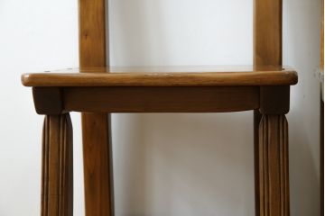 中古　IDC大塚家具　オランダ高級輸入家具　オーク材　木の温もり溢れる色合いが魅力のダイニングチェア2脚セット(椅子、イス、板座チェア、バラ売り可能)(定価2脚で約15万円)(R-066658)