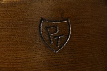 中古　IDC大塚家具　オランダ高級輸入家具　オーク材　木の温もり溢れる色合いが魅力のダイニングチェア2脚セット(椅子、イス、板座チェア、バラ売り可能)(定価2脚で約15万円)(R-066658)
