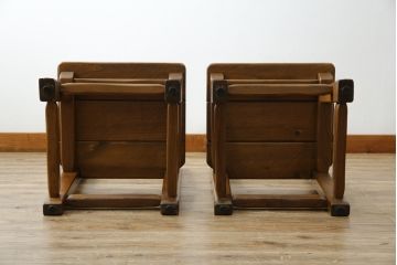 中古　IDC大塚家具　オランダ高級輸入家具　オーク材　木の温もり溢れる色合いが魅力のダイニングチェア2脚セット(椅子、イス、板座チェア、バラ売り可能)(定価2脚で約15万円)(R-066658)