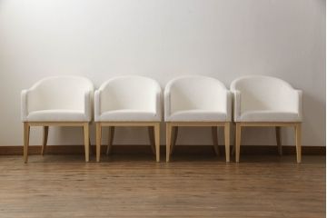 中古　短期展示品　極美品　相合家具製作所(SOGOKAGU)　パルマ(PALMA)　シンプルなデザインが魅力的なアームチェア4脚セット(一人掛けソファ、1人掛けソファ、ラウンジチェア、パーソナルチェア)(定価5脚で約41万3千円)(R-066659)