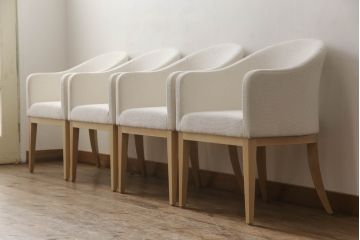 中古　短期展示品　極美品　相合家具製作所(SOGOKAGU)　パルマ(PALMA)　シンプルなデザインが魅力的なアームチェア4脚セット(一人掛けソファ、1人掛けソファ、ラウンジチェア、パーソナルチェア)(定価5脚で約41万3千円)(R-066659)