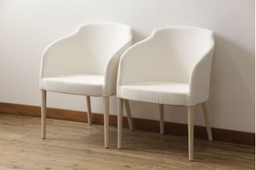 中古　短期展示品　極美品　相合家具製作所(SOGOKAGU)　マーガレット(MARGUERITE)　シンプルなデザインが魅力的なアームチェア2脚セット(一人掛けソファ、1人掛けソファ、ラウンジチェア、パーソナルチェア)(R-066660)