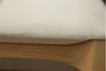 中古　短期展示品　極美品　Cassinaixc.(カッシーナイクスシー)　IXC. R&D(イクスシー.R&D)　LINE(ライン)　ウルトラスエード(ULTRASUEDE)　Eランク　シンプルですっきりとした佇まいが魅力のダイニングチェア4脚セット(椅子、イス、アームレスチェア、店舗什器)(定価4脚で約30万8千円)(R-066661)