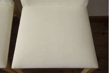 中古　短期展示品　極美品　Cassinaixc.(カッシーナイクスシー)　IXC. R&D(イクスシー.R&D)　LINE(ライン)　ウルトラスエード(ULTRASUEDE)　Eランク　シンプルですっきりとした佇まいが魅力のダイニングチェア3脚セット(椅子、イス、アームレスチェア、店舗什器)(定価3脚で約23万円)(R-066662)