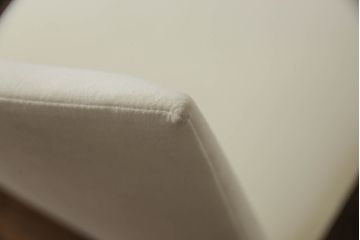 中古　短期展示品　極美品　Cassinaixc.(カッシーナイクスシー)　IXC. R&D(イクスシー.R&D)　LINE(ライン)　ウルトラスエード(ULTRASUEDE)　Eランク　シンプルですっきりとした佇まいが魅力のダイニングチェア3脚セット(椅子、イス、アームレスチェア、店舗什器)(定価3脚で約23万円)(R-066662)