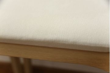 中古　短期展示品　極美品　Cassinaixc.(カッシーナイクスシー)　IXC. R&D(イクスシー.R&D)　LINE(ライン)　ウルトラスエード(ULTRASUEDE)　Eランク　シンプルですっきりとした佇まいが魅力のダイニングチェア2脚セット(椅子、イス、アームレスチェア、店舗什器)(定価2脚で約15万4千円)(R-066663)