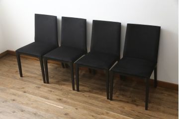 中古　短期展示品　極美品　Cassinaixc.(カッシーナイクスシー)　IXC. R&D(イクスシー.R&D)　LINE(ライン)　ウルトラスエード(ULTRASUEDE)　Eランク　シンプルで上品な佇まいが魅力のダイニングチェア4脚セット(椅子、イス、アームレスチェア、店舗什器)(定価4脚で約30万8千円)(R-066664)