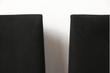 中古　短期展示品　極美品　Cassinaixc.(カッシーナイクスシー)　IXC. R&D(イクスシー.R&D)　LINE(ライン)　ウルトラスエード(ULTRASUEDE)　Eランク　シンプルで上品な佇まいが魅力のダイニングチェア4脚セット(椅子、イス、アームレスチェア、店舗什器)(定価4脚で約30万8千円)(R-066665)