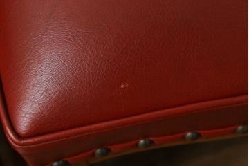 中古　美品　横浜クラシック家具　ダニエル(daniel)　ミッシェル(Michel)サイドチェア　A-504　本革(レザー)　クラシカルな雰囲気漂うデザインがおしゃれなダイニングチェア4脚セット(椅子、イス)(定価4脚で約88万円)(R-066668)