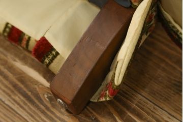 中古　DREXEL HERITAGE(ドレクセルヘリテイジ)　ストライプ柄のファブリックが目を引く2人掛けソファ(ラブソファ、二人掛けソファ、2P、アームソファ)(R-066676)