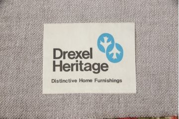 中古　DREXEL HERITAGE(ドレクセルヘリテイジ)　ストライプ柄のファブリックが目を引く3人掛けソファ(三人掛けソファ、3P、トリプルソファ、アームソファ)(R-066678)
