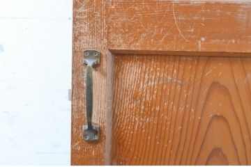 アンティーク建具　インテリアに取り入れやすいシンプルなデザインのドア1枚(木製扉)(R-066723)