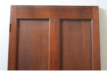 アンティーク建具　落ち着いた雰囲気を演出する木製ドア1枚(木製扉)(R-066725)