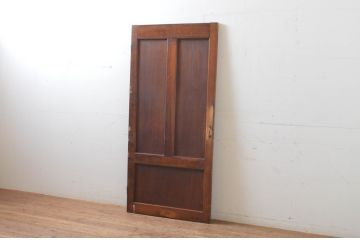 アンティーク建具　落ち着いた雰囲気を演出する木製ドア1枚(木製扉)(R-066726)