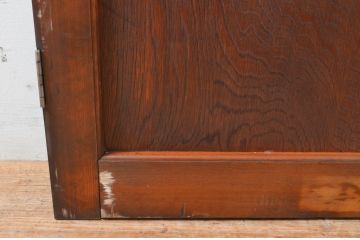アンティーク建具　落ち着いた雰囲気を演出する木製ドア1枚(木製扉)(R-066726)