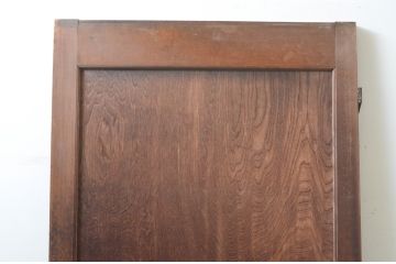 アンティーク建具　落ち着いた雰囲気を演出する木製ドア1枚(木製扉)(R-066726)