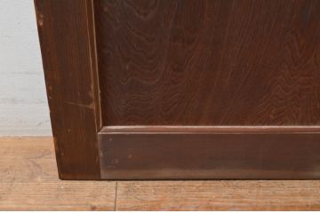 アンティーク建具　落ち着いた雰囲気を演出する木製ドア1枚(木製扉)(R-066726)