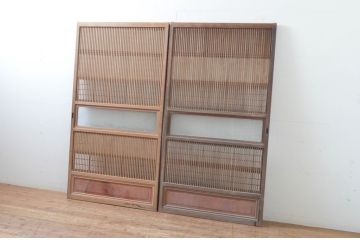 アンティーク建具　腰板欅(ケヤキ)材　和の空間を演出する裏障子付き格子戸2枚セット(引き戸、障子戸、ガラス帯戸)(R-066728)