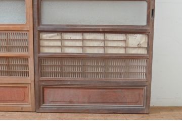 アンティーク建具　腰板欅(ケヤキ)材　和の空間を演出する裏障子付き格子戸2枚セット(引き戸、障子戸、ガラス帯戸)(R-066728)