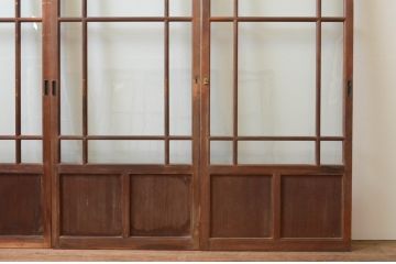 アンティーク建具　大正ロマンの雰囲気漂う両面面取り加工の幅狭ガラス戸4枚セット(引き戸)(R-066734)
