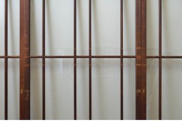 アンティーク建具　大正ロマン　ノスタルジックな雰囲気を演出する両面面取り加工の幅狭ガラス戸3枚セット(引き戸)(R-066738)