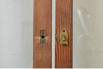 アンティーク建具　レトロな雰囲気が魅力の幅広ガラス戸2枚セット(引き戸)(R-066752)