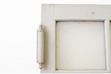 アンティーク建具　ペイント仕上げ限定　大正ロマン　古い洋館で使われいた背の高いドア1枚(扉、ガラスドア)(R-066756)