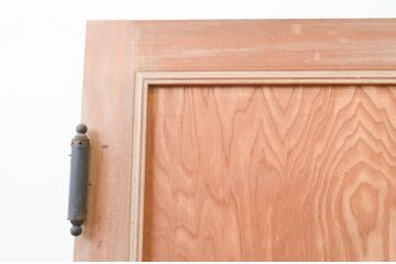 アンティーク建具　インテリアに取り入れやすいシンプルなデザインが魅力の両開きドア1対(2枚セット、木製扉)(R-066762)