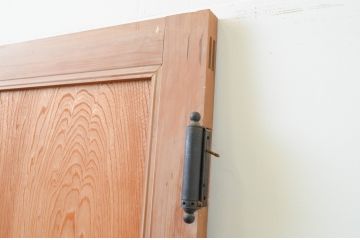 アンティーク建具　インテリアに取り入れやすいシンプルなデザインが魅力の両開きドア1対(2枚セット、木製扉)(R-066762)