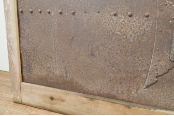 アンティーク建具　重厚で味わい深い鉄板張りの蔵戸1枚(鉄扉、玄関戸、引き戸)(R-066766)