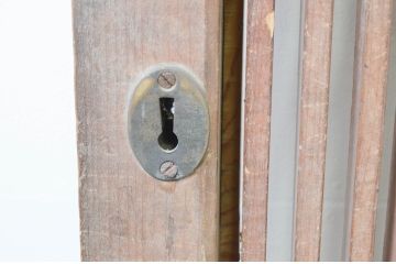 アンティーク建具　どこか懐かしい雰囲気の格子蔵戸1枚(格子戸、引き戸、玄関戸)(R-066768)
