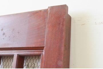 アンティーク建具　上手物!!上質な造りで深みある色合いが魅力的な総欅(ケヤキ)材のマス目(升目)格子蔵戸1枚(きつね格子、狐格子、格子戸、引き戸、玄関戸)(R-066770)