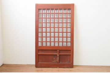 アンティーク建具　上手物!!上質な造りで深みある色合いが魅力的な総欅(ケヤキ)材のマス目(升目)格子蔵戸1枚(きつね格子、狐格子、格子戸、引き戸、玄関戸)(R-066770)