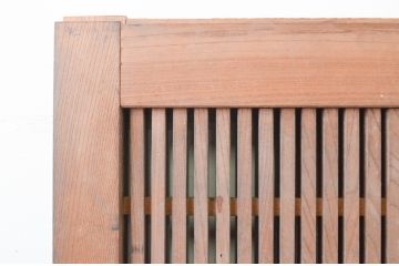 アンティーク建具　恵比寿天の金具が目を惹く総欅(ケヤキ)材の格子蔵戸1枚(格子戸、玄関戸、引き戸)(R-066771)