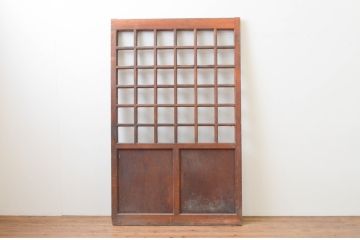 アンティーク建具　総欅(ケヤキ)材　腰板玉杢　落ち着いた和の雰囲気におすすめ!マス目(升目)の格子蔵戸1枚(きつね格子、狐格子、格子戸、引き戸、玄関戸)(R-066772)