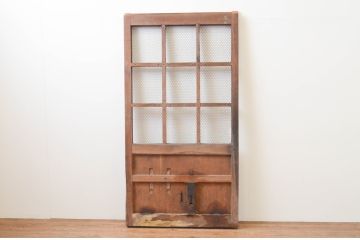 アンティーク建具　腰板欅(ケヤキ)材　味わい深さが魅力!　マス目(升目)の格子蔵戸1枚(きつね格子、狐格子、格子戸、玄関戸、引き戸)(R-066774)
