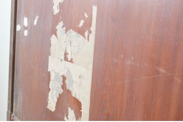 アンティーク建具　時を経た味わいが魅力的な欅(ケヤキ)材の幅狭蔵戸1枚(引き戸、玄関戸)(R-066775)
