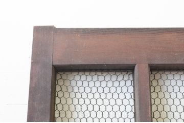 アンティーク建具　総欅(ケヤキ)材　時代の流れを感じさせるマス目(升目)の格子蔵戸1枚(きつね格子、狐格子、格子戸、玄関戸、引き戸)(R-066776)