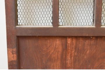 アンティーク建具　総欅(ケヤキ)材　時代の流れを感じさせるマス目(升目)の格子蔵戸1枚(きつね格子、狐格子、格子戸、玄関戸、引き戸)(R-066776)