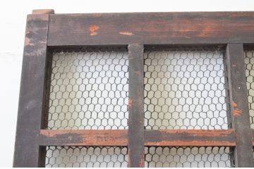 アンティーク建具　総欅(ケヤキ)材　時代の流れを感じさせるマス目(升目)の格子蔵戸1枚(きつね格子、狐格子、格子戸、玄関戸、引き戸)(R-066776)