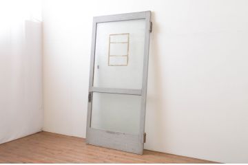 アンティーク建具　ペイント仕上げ限定　レトロな雰囲気づくりにおすすめ!ワイヤーメッシュ入りの大きなガラス扉1枚(ドア、木製扉)(R-066780)