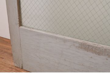 アンティーク建具　ペイント仕上げ限定　レトロな雰囲気づくりにおすすめ!ワイヤーメッシュ入りの大きなガラス扉1枚(ドア、木製扉)(R-066780)