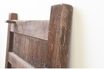 アンティーク建具　一枚板　総欅(ケヤキ)材　古き時代の味わいが魅力的な門扉の小扉1枚(ドア、蔵戸、木製扉)(R-066783)
