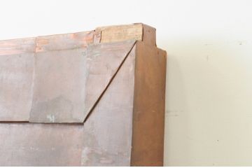 アンティーク建具　美品!!　上品な佇まいが魅力的な古い銅板張りの蔵戸1枚(引き戸、玄関戸)(R-066784)