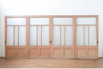 アンティーク建具　ペイント仕上げ限定　上質な空間づくりにおすすめ!古いナラ材の店舗用ガラス戸4枚セット(引き戸)(R-066785)