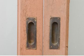 アンティーク建具　ペイント仕上げ限定　上質な空間づくりにおすすめ!古いナラ材の店舗用ガラス戸4枚セット(引き戸)(R-066785)