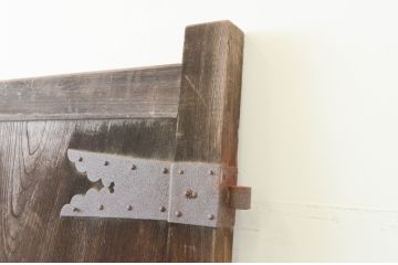 アンティーク建具　高級品!!　総欅(ケヤキ)材　一枚板　経年により深みを増した木色が趣ある門扉1対(2枚セット、木製扉、蔵戸、玄関戸)(R-066787)