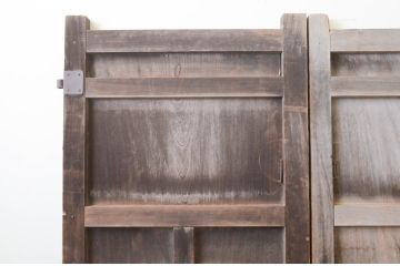 アンティーク建具　高級品!!　総欅(ケヤキ)材　一枚板　経年により深みを増した木色が趣ある門扉1対(2枚セット、木製扉、蔵戸、玄関戸)(R-066787)