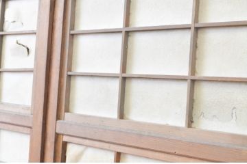 アンティーク建具　和の趣溢れる裏障子付きの幅狭格子戸4枚セット(障子戸、引き戸)(R-066790)